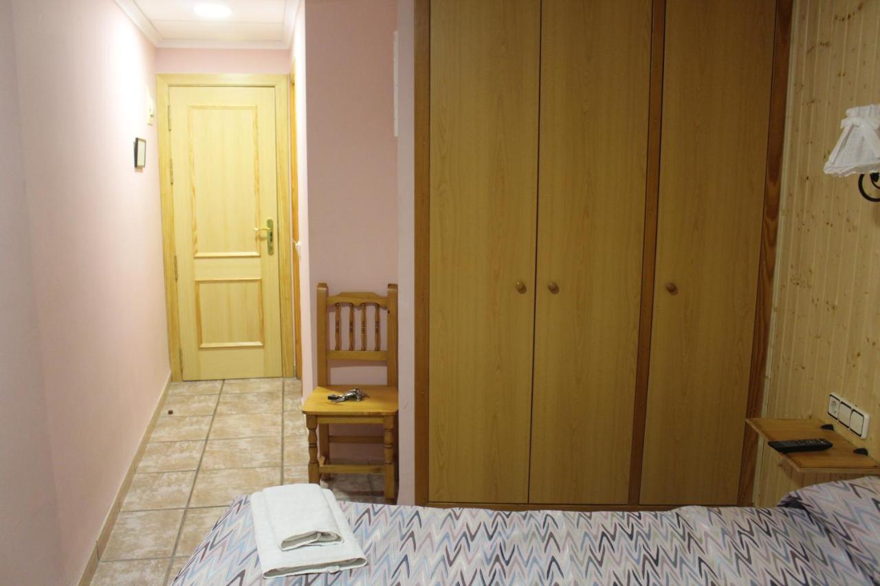 La Posá Villar del Arzobispo Exterior foto