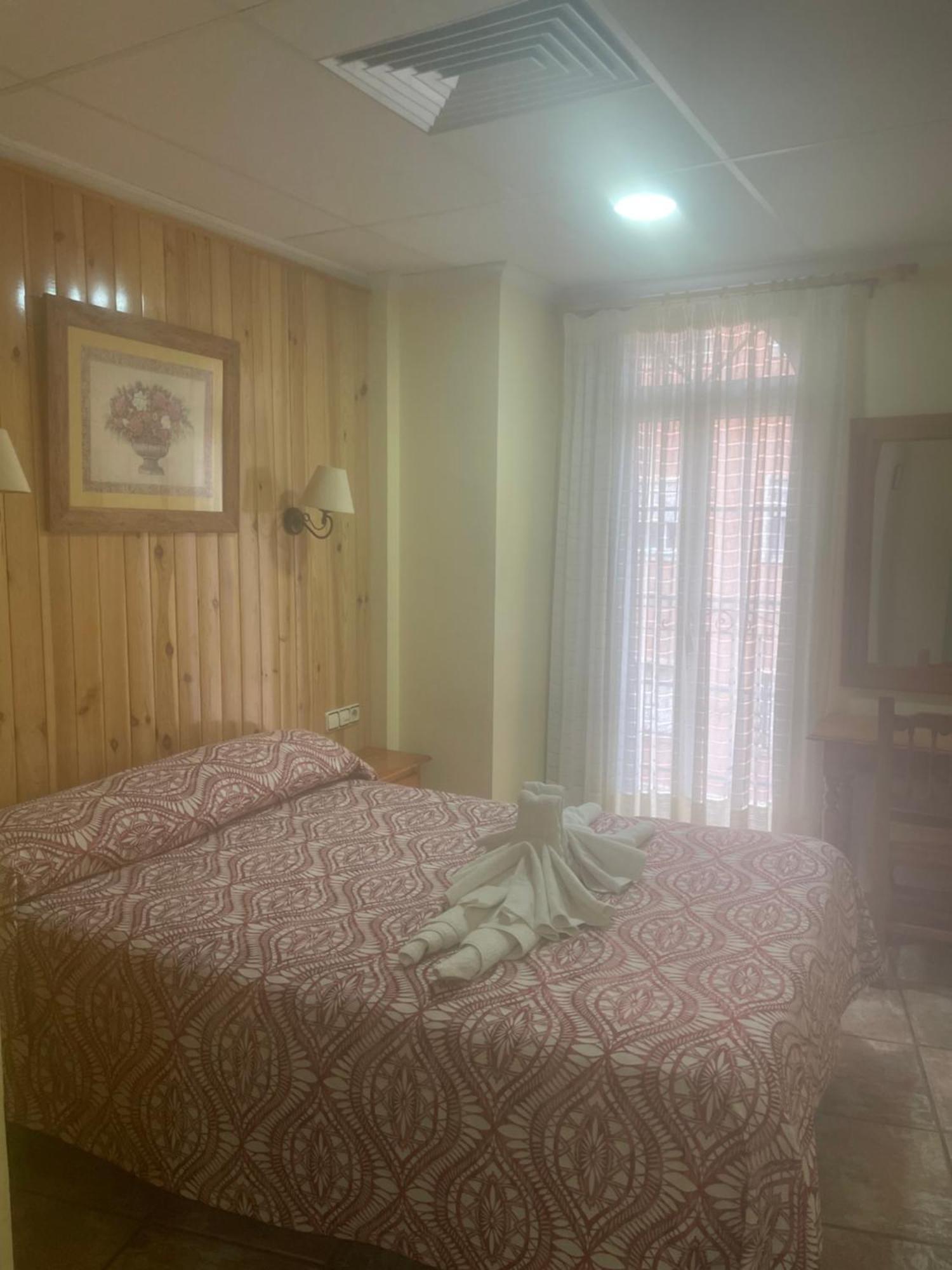 La Posá Villar del Arzobispo Exterior foto